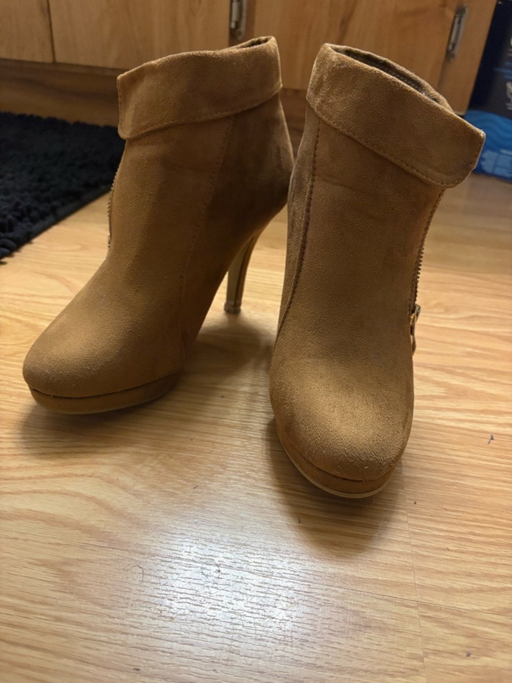 Women's Tan Suede High-Heel Ankle Boots with Side Zipper - Picture 2 of 4